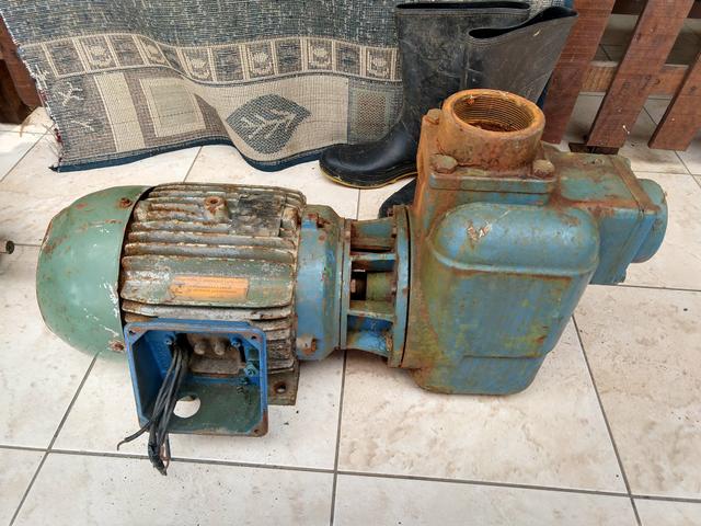 Bomba de água autoaspirante 7,5cv