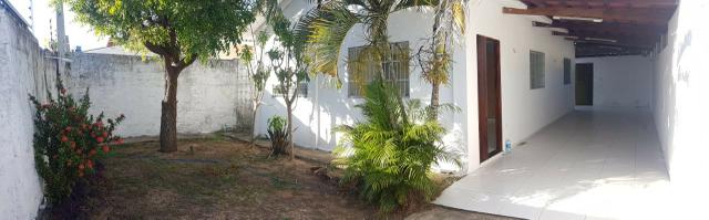 Casa de esquina, perto da Burn Fit da Abel Cabral