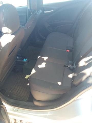 Vendo ou troco por ônix automotico - Foto 5
