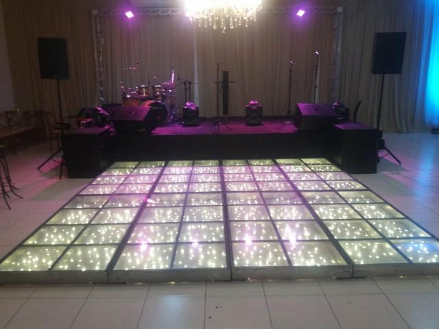 Som ,palco ,iluminação, tablado de vidro , dj e banda - Foto 4