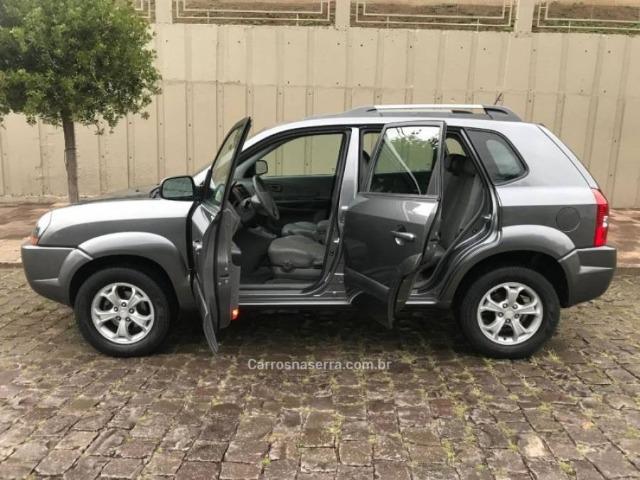 Tucson 2.0 mpfi gls 16v 143cv 2wd - automático 19 mil kms único dono - Foto 7