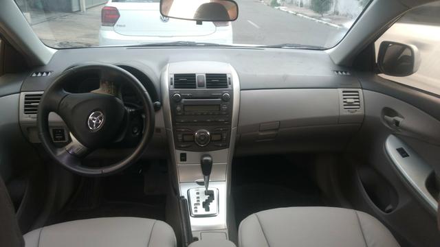 Toyota Corolla 1.8 GLI 2012 AUT extra! banco de couro, aceito motos e carros menor valor - Foto 8