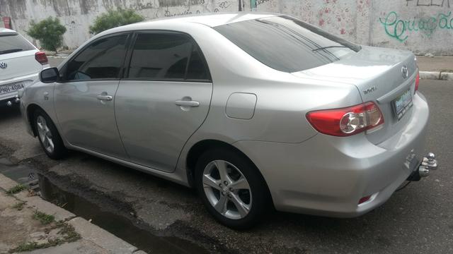 Toyota Corolla 1.8 GLI 2012 AUT extra! banco de couro, aceito motos e carros menor valor - Foto 6