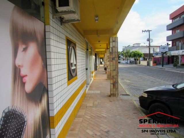 Conjunto comercial (19 lojas) na principal avenida de itapoá - Foto 19