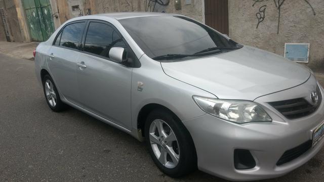 Toyota Corolla 1.8 GLI 2012 AUT extra! banco de couro, aceito motos e carros menor valor - Foto 3