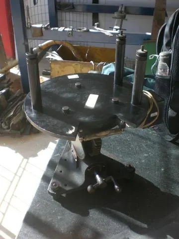 Mesa angular giratória para aeronáutica