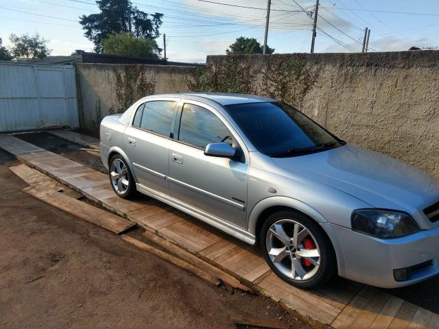 Astra sedã - Foto 9