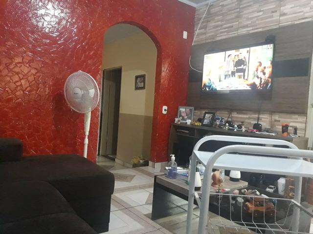 Vendo lote com casa nos fundos e construção na frente - Foto 6