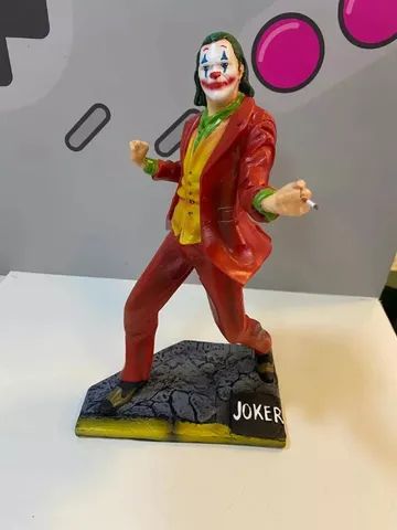 Estátua do Coringa Filme Joker Vilão do Batman Resina de 30cm - Foto 4