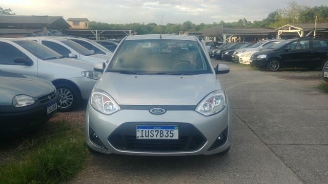 Fiesta Sedan SE 1.6 8v Completo ( r$ 3.000 abaixo da fipe)