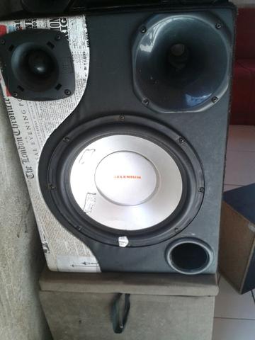 Vendo essa caixa trio de 12p