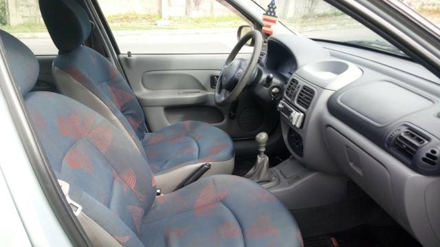 Vendo Clio RL 1.0 8V. ano 2000 - Foto 4