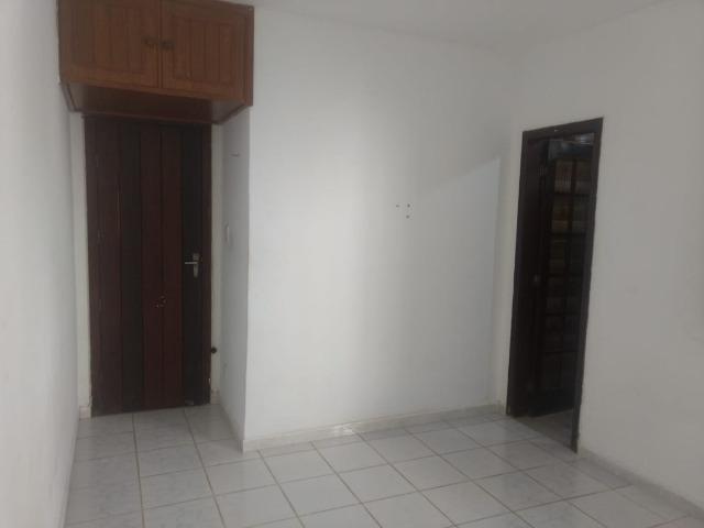 Kitnet itapuan suíte individual quarto e banheiro itapuã