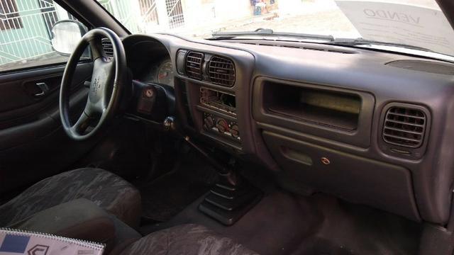 S10 Colina 2.8 4x2 - Cabine simples - 2006 - IPVA pago - Foto 6