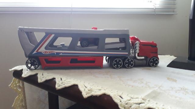 Caminhao de brinquedo hot wheels cegonha - Foto 2