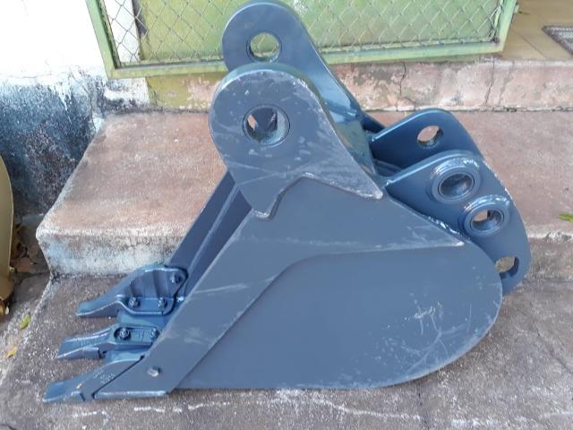 Caçamba de Retro Escavadeira Case 580N 300mm, 12"