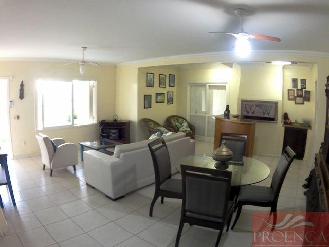 Excelente Casa Terreá, Apenas 02 quadras do Mar, próximo de Tudo - Foto 3
