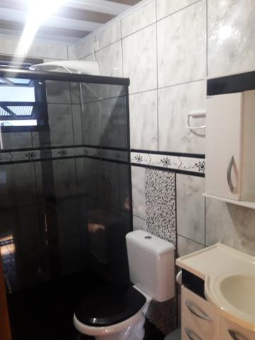 Casa com Piscina Confortável em Ótima Localização - Foto 9