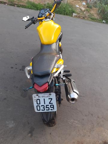 Vendo Moto Honda CB 300R 2012 bem conservada por apenas R$ 6.000,00 - Foto 2