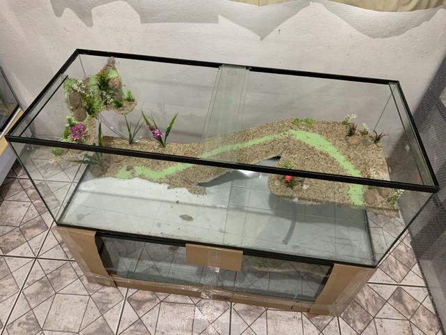 Terrário aquaterrario com cascata de água, novo e decorado