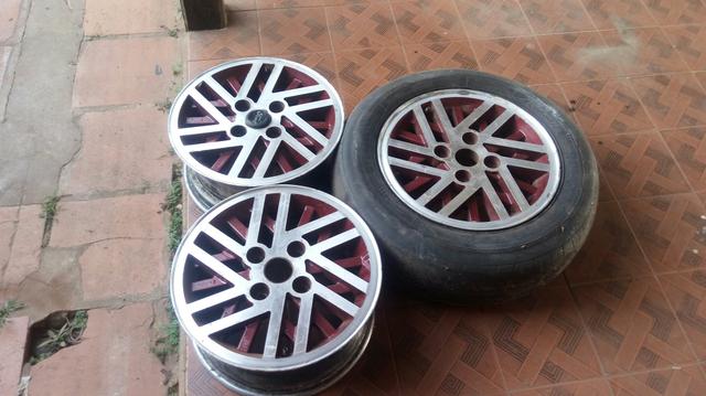 Vendo jogo de roda aro.14 do scort XR3