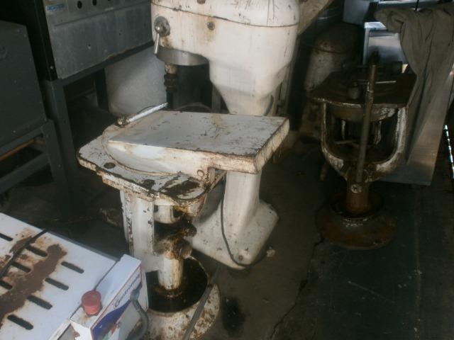 Divisora de pães - industrial - precisando de limpeza e ajustes - Foto 2