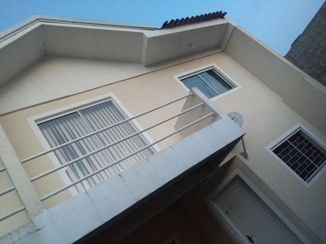 Vendo/Troco Sobrado