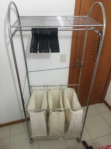 Arara de Roupas