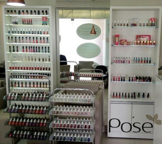 Contrata-se manicure
