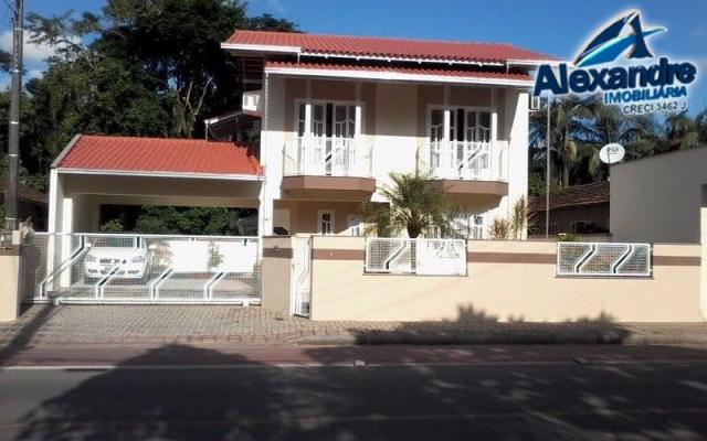 Casa em Jaraguá do Sul - Jaraguá Esquerdo