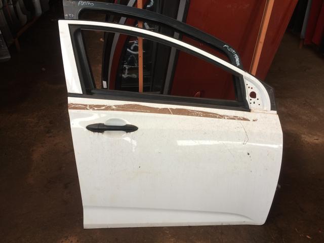 Porta dianteira direita Hb20
