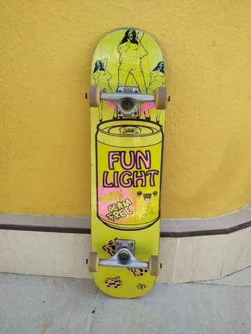 Skate profissional seminovo