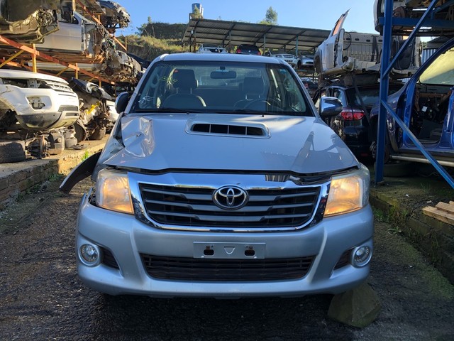 Toyota Hilux 2014 3.0 vendido em peças 