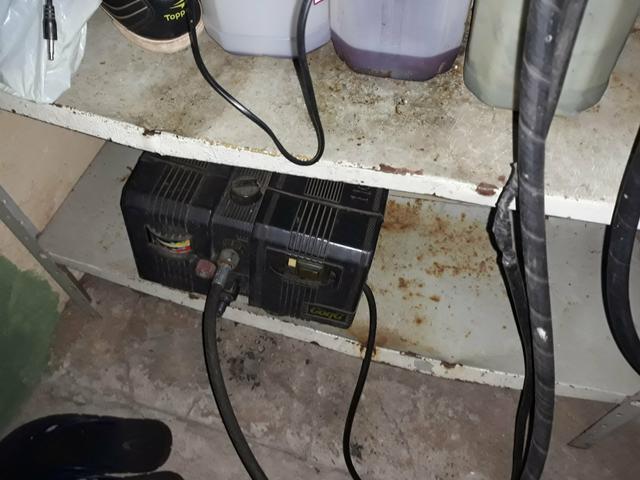 Vendo máquinas de lava rápido compressor, gong,aspirador, baldes