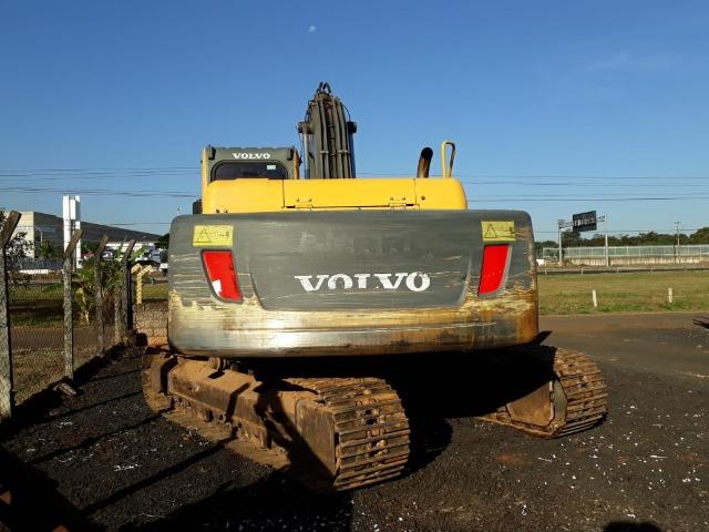 Escavadeira Volvo EC210 ano 2010 - Foto 4