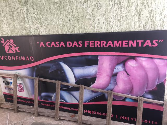 Placa de divulgação semi-nova! 3 metros x 1,40 mts! Estrutura perfeita!