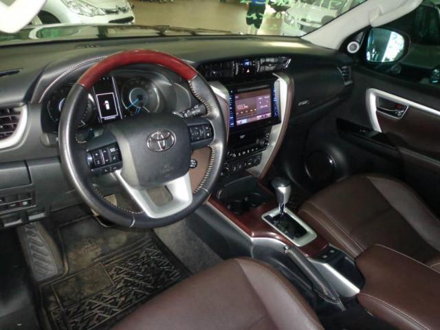 Toyota Hilux SW4 SW4 2.8 SRX AUT. 4X4 7 LUGARES - Foto 12
