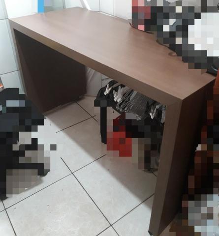 Aparador de loja com cabideiro e rodinhas - Foto 3