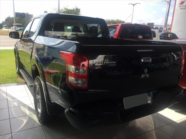 MITSUBISHI L200 TRITON 2.4 16V TURBO DIESEL SPORT HPE TOP CD 4P 4X4 AUTOMÁTICO - Foto 2