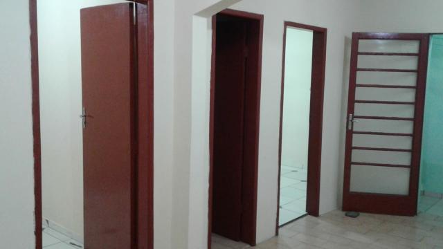 Aluga-se casa na região do Pinheirinho - Foto 4