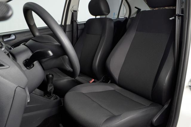 VolksWagen VOYAGE Trendline 1.6 T.Flex 8V 4p - Branco - 2018 - Foto 8