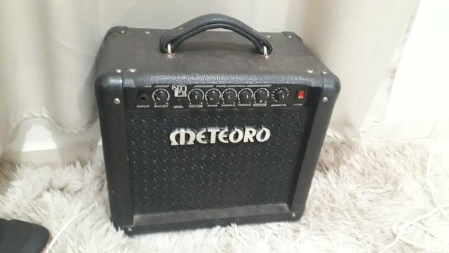 Só hj guitarra Strinbeg + cubo meteoro 30w - Foto 2
