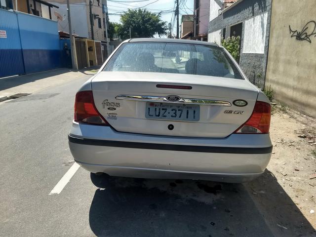 Ford Focus Ghia 2.0 16v sucata - Foto 5