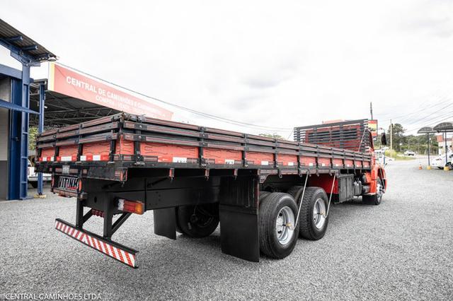 Mb L1620 6x2 com Carroceria de Madeira - Foto 4