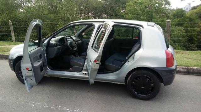 Vendo Clio RL 1.0 8V. ano 2000 - Foto 13