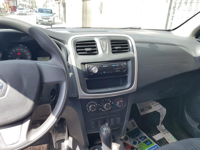 Vendo Sandero 2016/2017 baixei o preço pra vender hoje!!!! - Foto 5