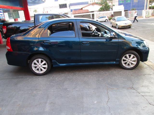 Toyota Etios sedan 1.5 xls automatc
