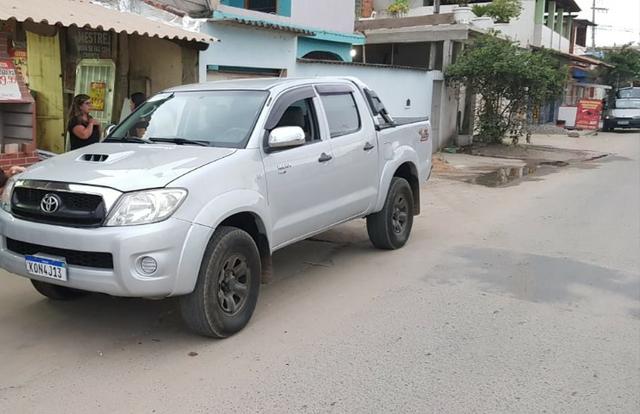 Vendo Hilux 4x4 Cabine Dupla Excelente Estado - Foto 4