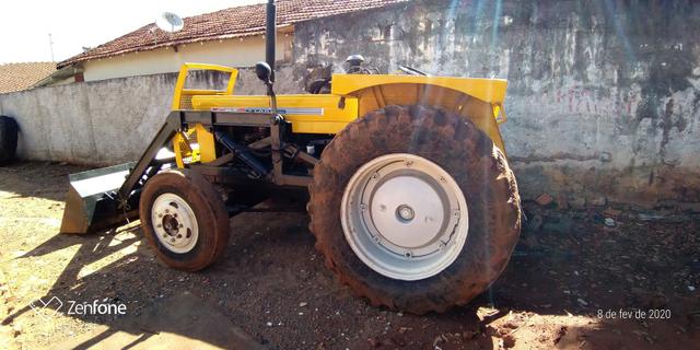 Vendo trator cbt 2100 com pá carregadeira, concha - Foto 5