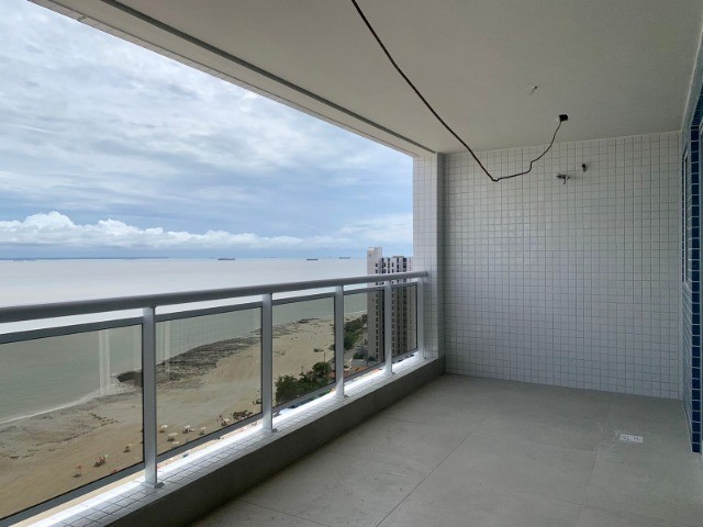Apartamento na Ponta D'areia com 4 Suites - 178m² - Andar Alto e Vista Mar  